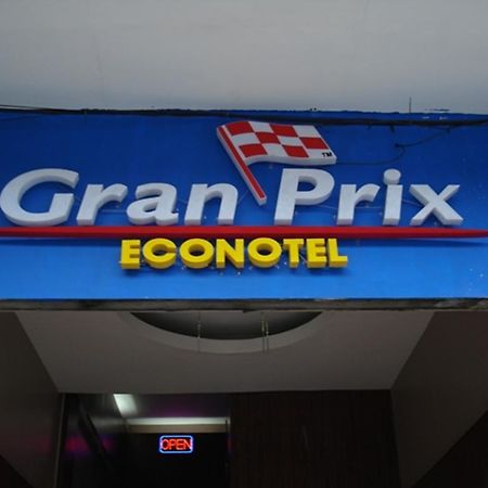 Gran Prix Hotel Pasay Manila Esterno foto
